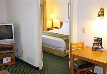 Residence Inn By Marriott Houston The Woodlands/Lake Front Circle Bagian luar foto
